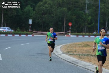 BINH DUONG NEW CITY HALF MARATHON 2024 - Ảnh #1734774