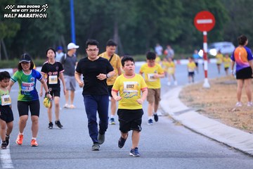 BINH DUONG NEW CITY HALF MARATHON 2024 - Ảnh #1726744