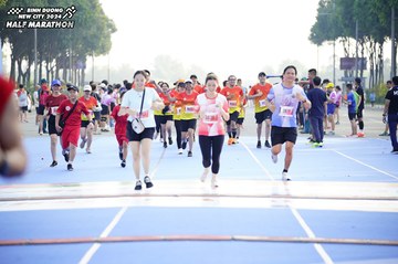 BINH DUONG NEW CITY HALF MARATHON 2024 - Ảnh #1758873