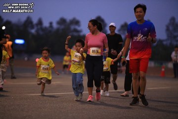 BINH DUONG NEW CITY HALF MARATHON 2024 - Ảnh #1728478
