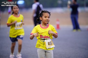 BINH DUONG NEW CITY HALF MARATHON 2024 - Ảnh #1725459