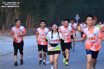 BINH DUONG NEW CITY HALF MARATHON 2024 - Ảnh #1750884