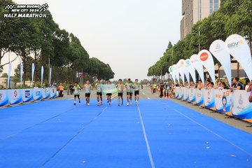 BINH DUONG NEW CITY HALF MARATHON 2024 - Ảnh #1736105