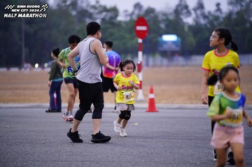 BINH DUONG NEW CITY HALF MARATHON 2024 - Ảnh #1725655