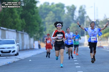BINH DUONG NEW CITY HALF MARATHON 2024 - Ảnh #1764415