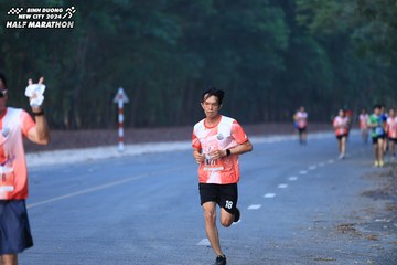 BINH DUONG NEW CITY HALF MARATHON 2024 - Ảnh #1750138