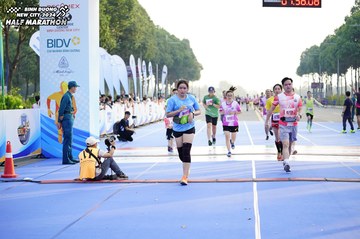 BINH DUONG NEW CITY HALF MARATHON 2024 - Ảnh #1761221