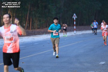 BINH DUONG NEW CITY HALF MARATHON 2024 - Ảnh #1750508