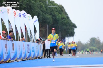 BINH DUONG NEW CITY HALF MARATHON 2024 - Ảnh #1737150