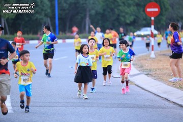 BINH DUONG NEW CITY HALF MARATHON 2024 - Ảnh #1726508