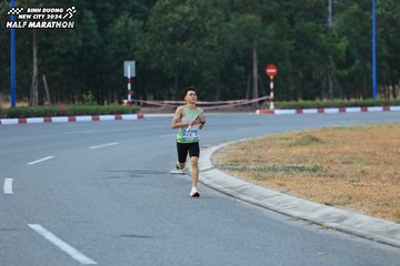 BINH DUONG NEW CITY HALF MARATHON 2024 - Ảnh #1734693