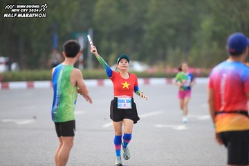 BINH DUONG NEW CITY HALF MARATHON 2024 - Ảnh #1736202