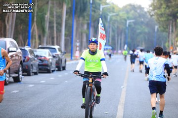 BINH DUONG NEW CITY HALF MARATHON 2024 - Ảnh #1755438