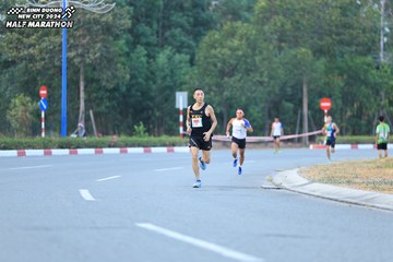 BINH DUONG NEW CITY HALF MARATHON 2024 - Ảnh #1735685