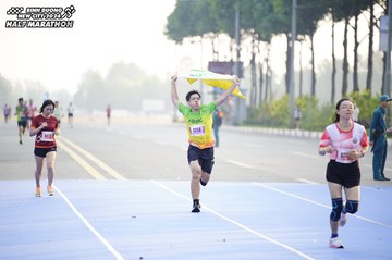 BINH DUONG NEW CITY HALF MARATHON 2024 - Ảnh #1757073