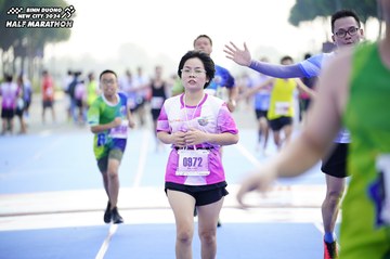 BINH DUONG NEW CITY HALF MARATHON 2024 - Ảnh #1760794
