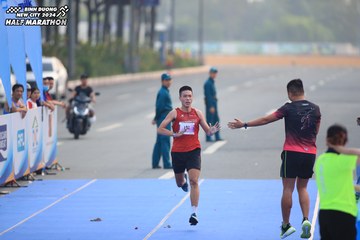 BINH DUONG NEW CITY HALF MARATHON 2024 - Ảnh #1738525