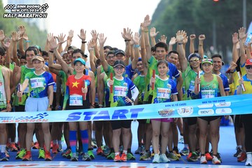 BINH DUONG NEW CITY HALF MARATHON 2024 - Ảnh #1736156