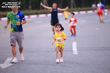 BINH DUONG NEW CITY HALF MARATHON 2024 - Ảnh #1727125