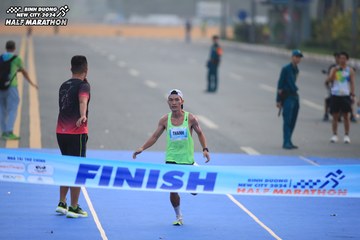 BINH DUONG NEW CITY HALF MARATHON 2024 - Ảnh #1738599