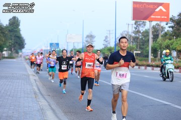 BINH DUONG NEW CITY HALF MARATHON 2024 - Ảnh #1770767