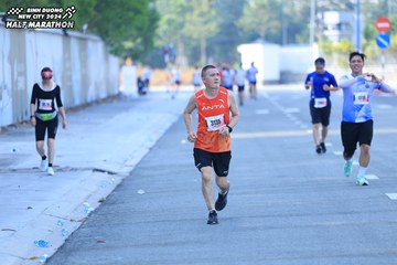 BINH DUONG NEW CITY HALF MARATHON 2024 - Ảnh #1770471