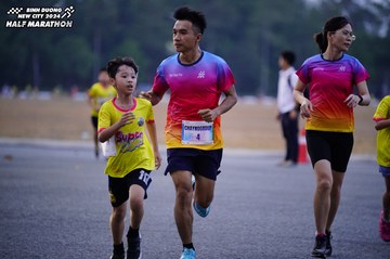 BINH DUONG NEW CITY HALF MARATHON 2024 - Ảnh #1725138
