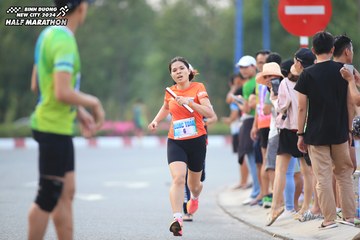 BINH DUONG NEW CITY HALF MARATHON 2024 - Ảnh #1736777