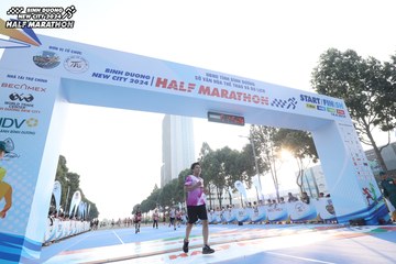 BINH DUONG NEW CITY HALF MARATHON 2024 - Ảnh #1820702
