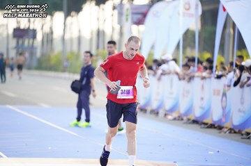 BINH DUONG NEW CITY HALF MARATHON 2024 - Ảnh #1757319