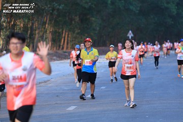 BINH DUONG NEW CITY HALF MARATHON 2024 - Ảnh #1771837