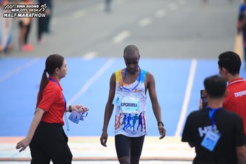 BINH DUONG NEW CITY HALF MARATHON 2024 - Ảnh #1738849