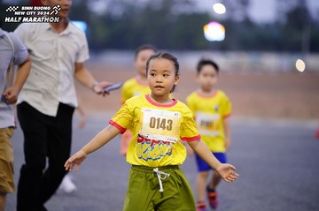 BINH DUONG NEW CITY HALF MARATHON 2024 - Ảnh #1725785
