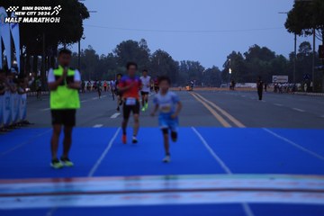 BINH DUONG NEW CITY HALF MARATHON 2024 - Ảnh #1729083
