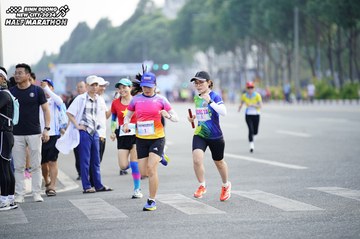 BINH DUONG NEW CITY HALF MARATHON 2024 - Ảnh #1729845