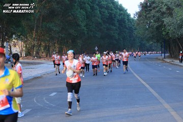 BINH DUONG NEW CITY HALF MARATHON 2024 - Ảnh #1772137