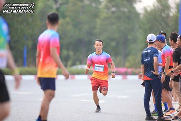 BINH DUONG NEW CITY HALF MARATHON 2024 - Ảnh #1736530