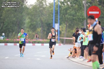 BINH DUONG NEW CITY HALF MARATHON 2024 - Ảnh #1736636