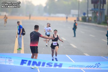 BINH DUONG NEW CITY HALF MARATHON 2024 - Ảnh #1738659
