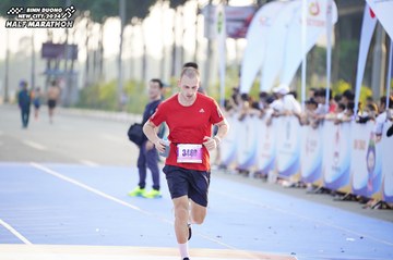 BINH DUONG NEW CITY HALF MARATHON 2024 - Ảnh #1757315