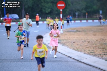 BINH DUONG NEW CITY HALF MARATHON 2024 - Ảnh #1726402