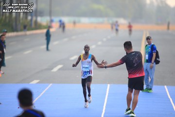 BINH DUONG NEW CITY HALF MARATHON 2024 - Ảnh #1738816