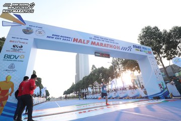 BINH DUONG NEW CITY HALF MARATHON 2024 - Ảnh #1819345