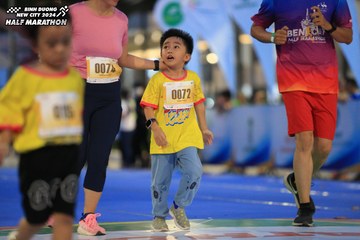 BINH DUONG NEW CITY HALF MARATHON 2024 - Ảnh #1727707