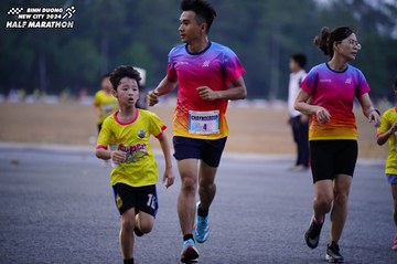 BINH DUONG NEW CITY HALF MARATHON 2024 - Ảnh #1725133