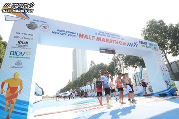 BINH DUONG NEW CITY HALF MARATHON 2024 - Ảnh #1818971