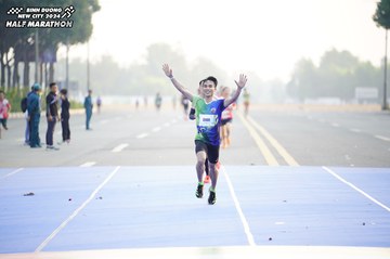 BINH DUONG NEW CITY HALF MARATHON 2024 - Ảnh #1756821