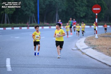 BINH DUONG NEW CITY HALF MARATHON 2024 - Ảnh #1726268