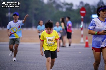 BINH DUONG NEW CITY HALF MARATHON 2024 - Ảnh #1725604