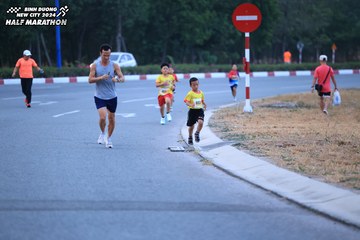 BINH DUONG NEW CITY HALF MARATHON 2024 - Ảnh #1726089